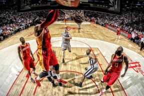 纽卡斯尔联客场战胜伍尔弗汉晋升英超排名，英超纽卡斯尔vs曼联