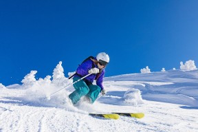 开云体育官网下载安装-_国际滑草巡回赛：草原上的极速飞驰_，滑草时速