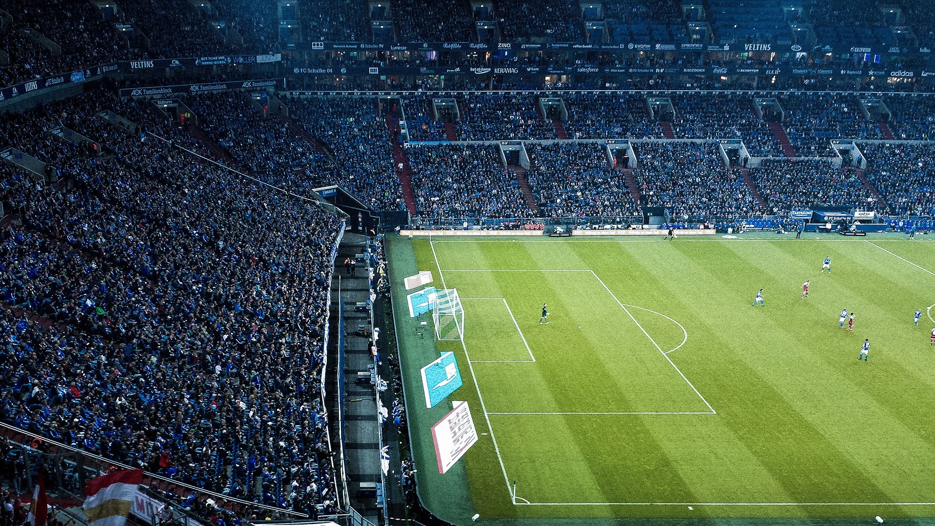 赛场上的“智慧机器人”：未来科技带来的变革，智能机器人赛道